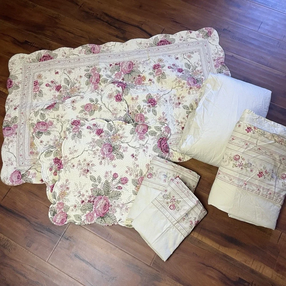 Cottagecore Sheet Set CA King Flat Fitted 2 Cases 2 Throw Pillows 1 King Sham